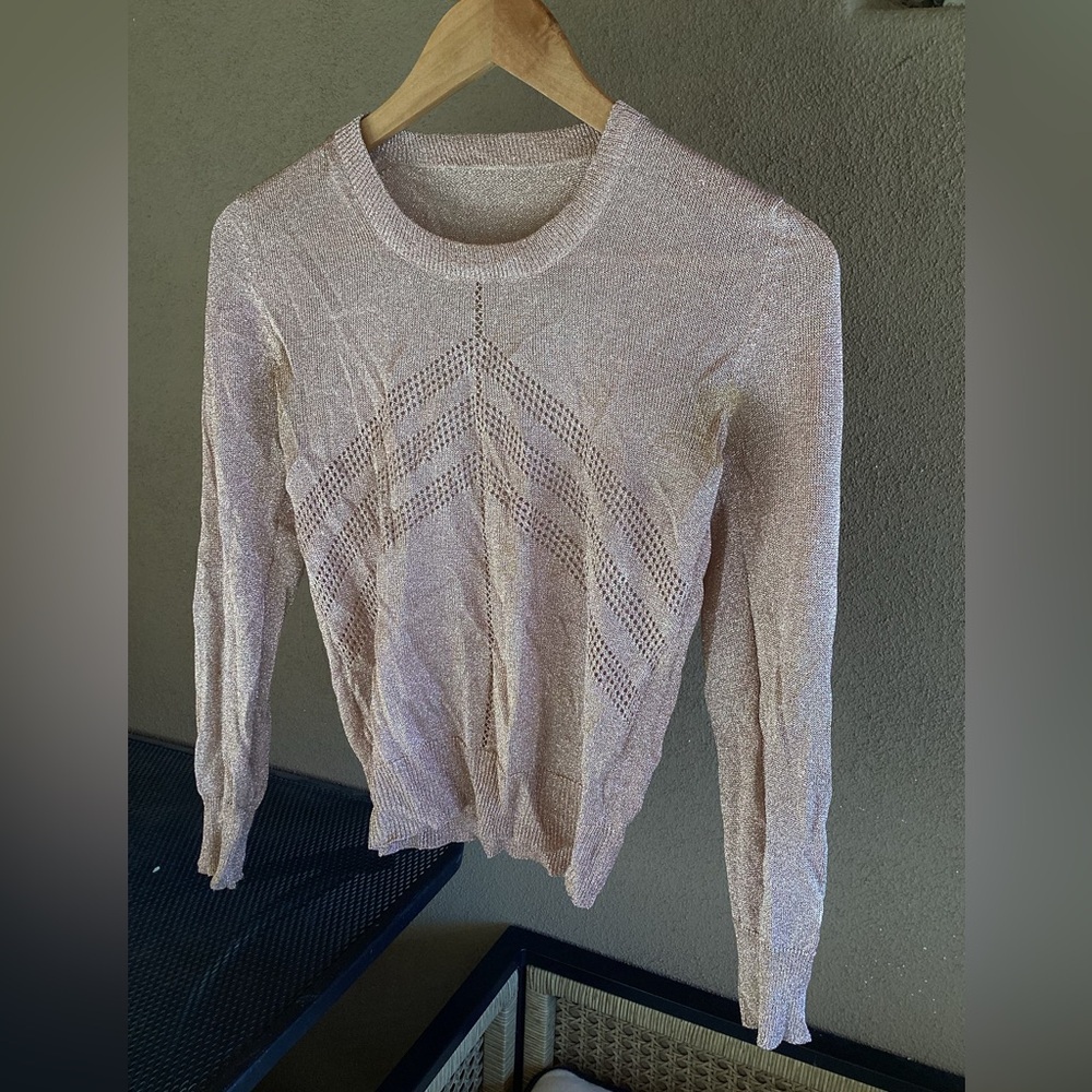 Paris Elegant Women's Sweater in Shimmering Pink